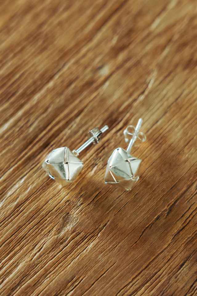 Handmade woven cube Silver Stud Earring (E0130)