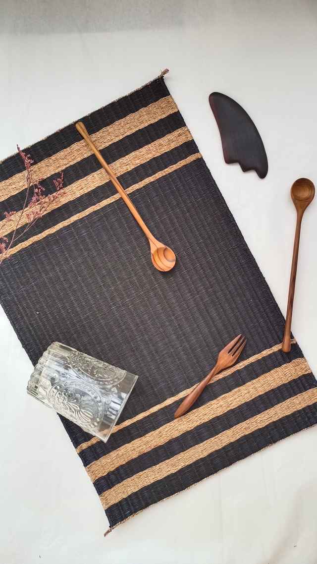 plastic free table mat black beige woven